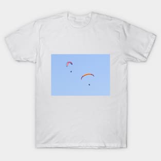 Paragliding buddies T-Shirt